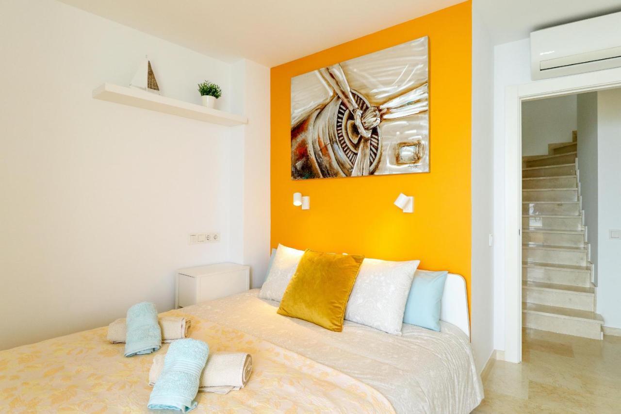 Ferienwohnung Penthouse With Panoramic Views - Puerto Marina Benalmádena Exterior foto